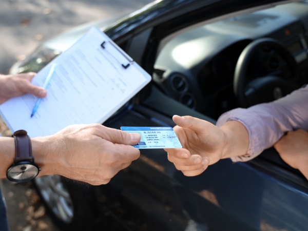 Traffic Fines with Rental Cars in Canada – Who Pays